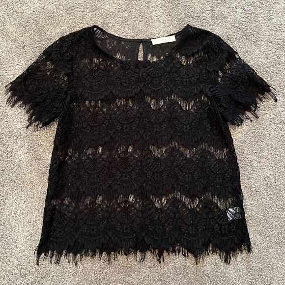 Elodie Lace Top   - Picture 1 of 7